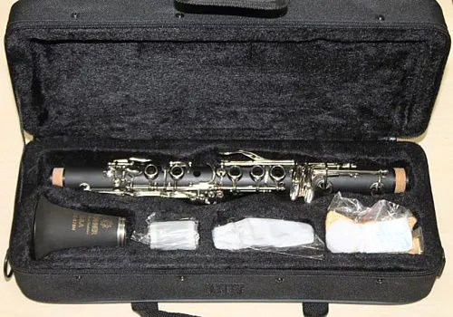 Brahner CLE-578N Кларнет "Eb ".